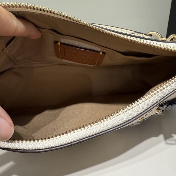 Coach Teri Shoulder Bag With Pins CCE87 & Gift Receipt Authentic ‼️ - Picture 8 of 11